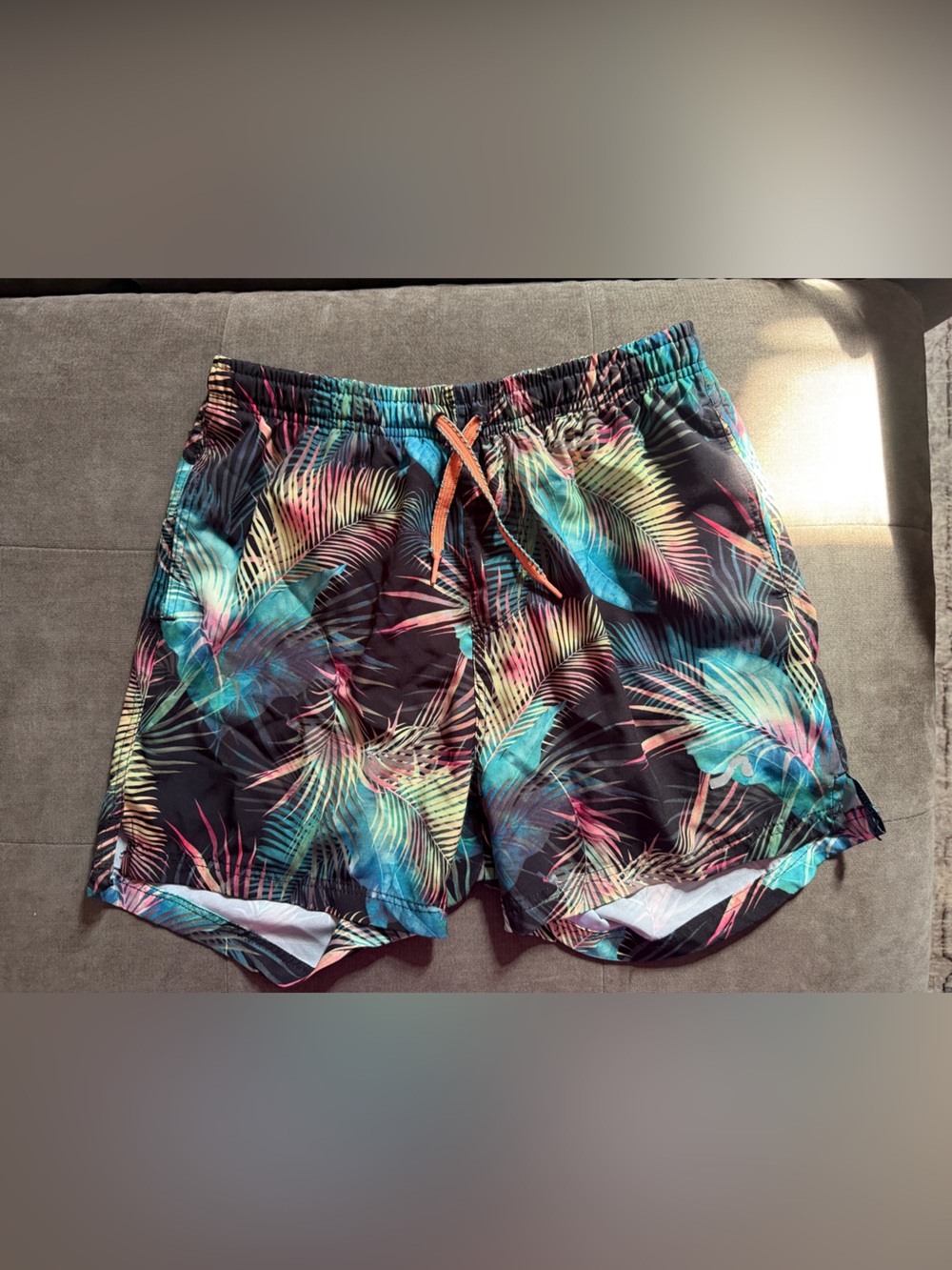 EUC Surfstyle Miami Tropical Palm Print Swim Trunks Multicolor soft teal liner